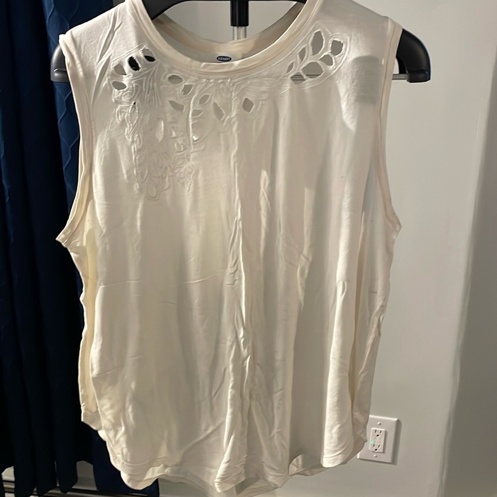 Old Navy cut-out tank